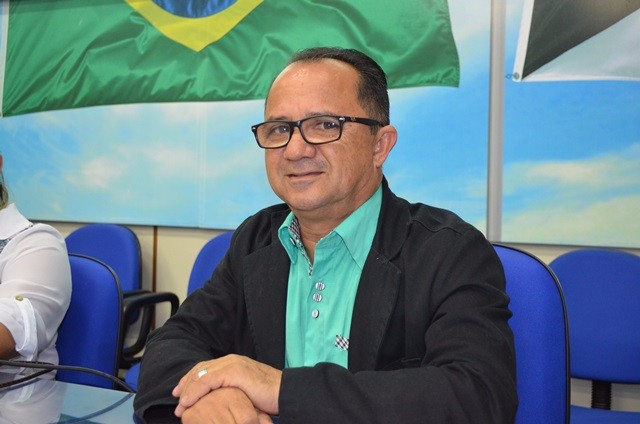 2017330_FOTO - Tiãozinho propõe debate com servidores da Diretoria de Cultura